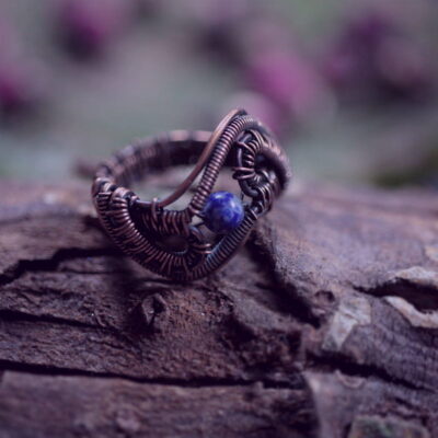 Pierścionek miedziany z lapis lazuli "Taniec" - Inspired Randomness - Smocze Sny